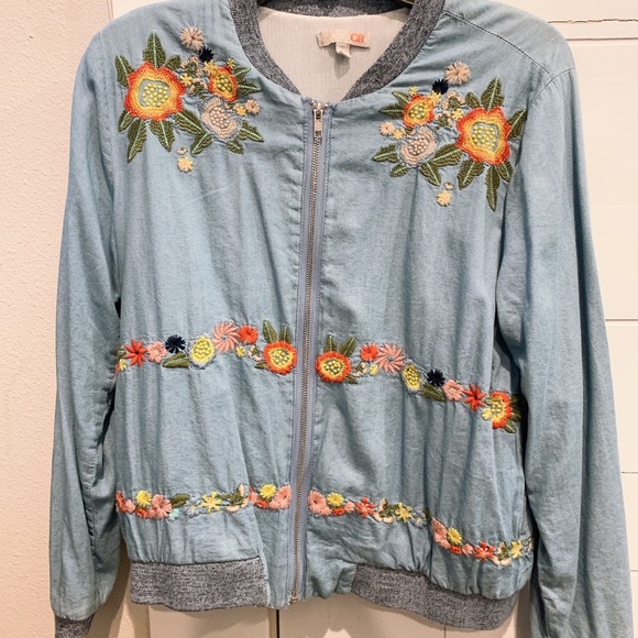 Denim jacket - Picture 1 of 3